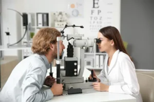 Blog 26 Scheduling Your Next Eye Exam with an optometrist using advanced eye testing equipment