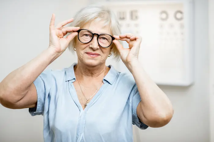 You are currently viewing Why Regular Eye Exams After Age 60 Could Save Your Vision